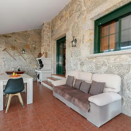 Encantadora Con Piscina By Cabana Villa Bueu